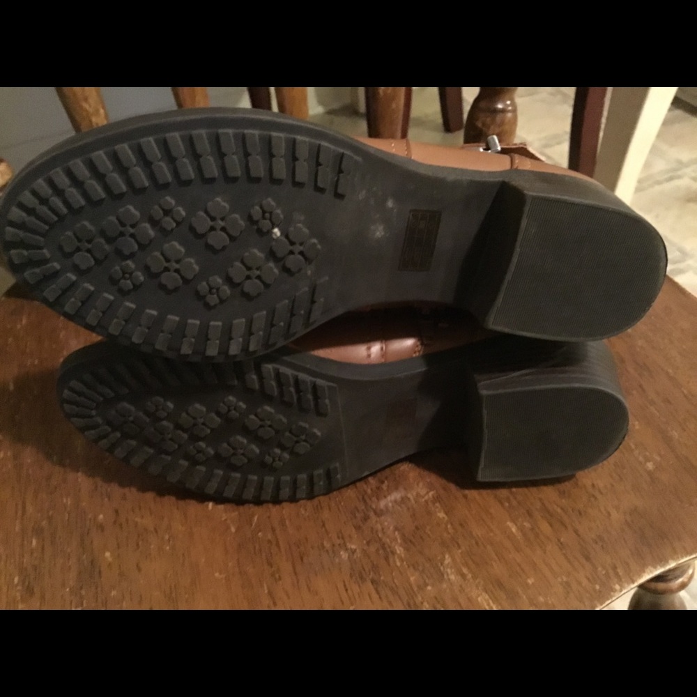 Boots - Picture 7 of 7